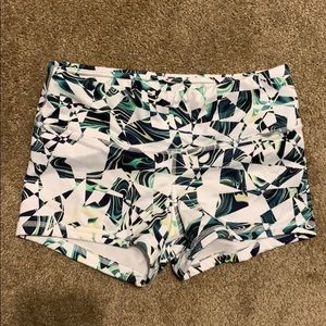 Fleo “psycho” pattern booty shorts